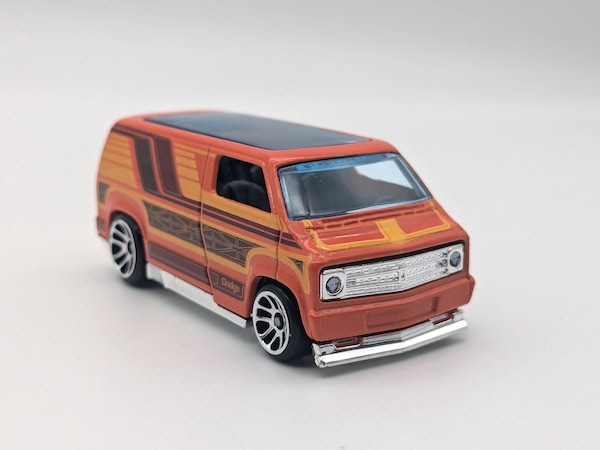 ホットウィール カスタム ’77 ダッジバン レビュー