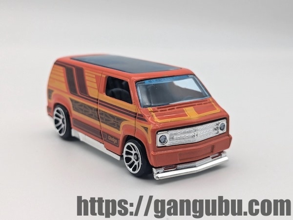 ホットウィール カスタム ’77 ダッジバン レビュー3