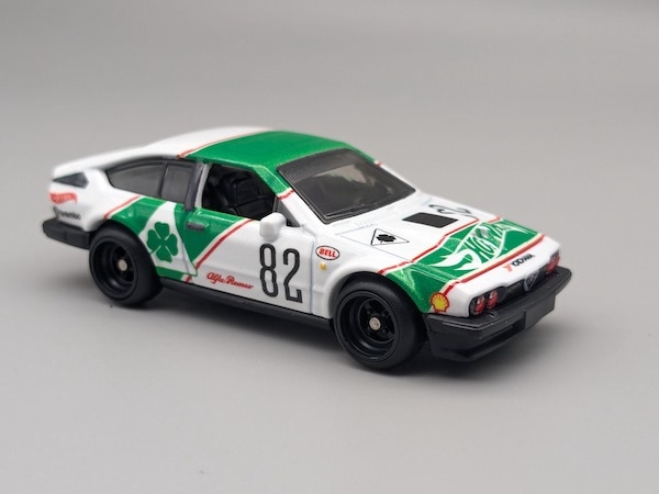 ホットウィール ブールバード アルファロメオ GTV6 3.0 レビュー