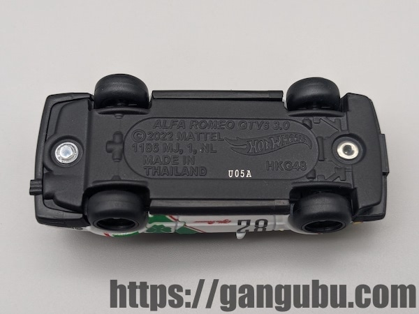 ホットウィール ブールバード アルファロメオ GTV6 3.0 レビュー11