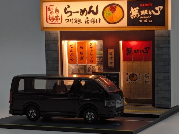 ラーメン屋1:64 ジオラマガレージケース レビュー！日本語はおかしいが雰囲気は良い？