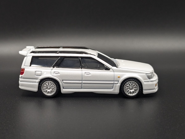 トミカプレミアム 50 日産 ステージア