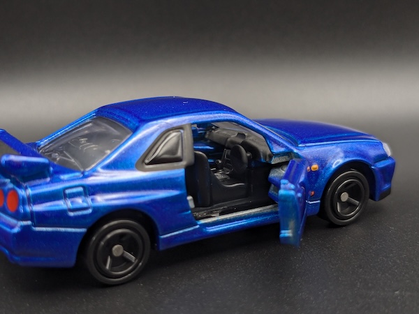 トミカREBORN 日産 スカイライン GT-R(R34)