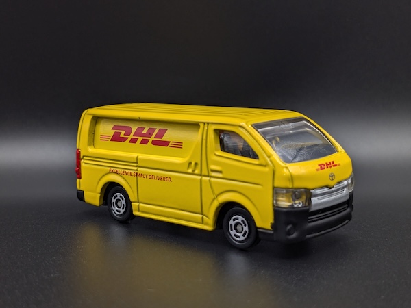 トミカ No.102 DHL 配送車