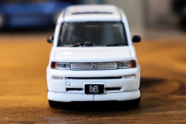 bBミニカーの決定版！DIECASTTEAM 1/64 トヨタ bB