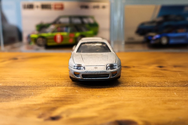 引き締まった印象のシルバーボディ！トミカREBORN トヨタ スープラ(タカラトミーモールオリジナル)