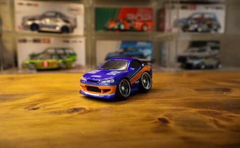 ネガキャンが楽しい！Jada Toys ワイルド・スピード 1/43 Small Blocks 2001 Nissan Silvia (S15) `Mona Lisa`