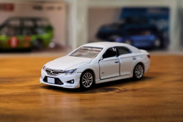 トミカプレミアム 24 トヨタ マークX 覆面パトロールカー