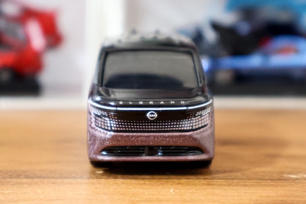 トミカ No.93 日産 エルグランド レビュー