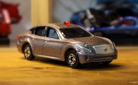 踊る大捜査線 N.E.W. トミカ 覆面パトロールカー 日産 フーガ