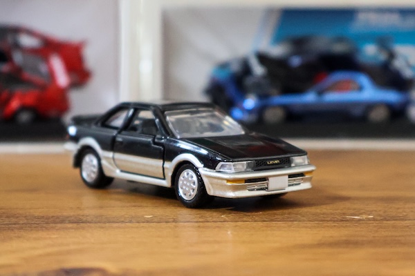 トミカプレミアム 13 トヨタ カローラ レビン（AE92）
