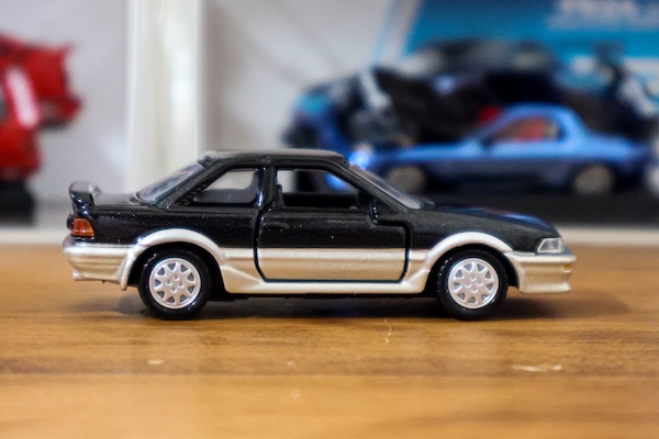 トミカプレミアム 13 トヨタ カローラ レビン（AE92）