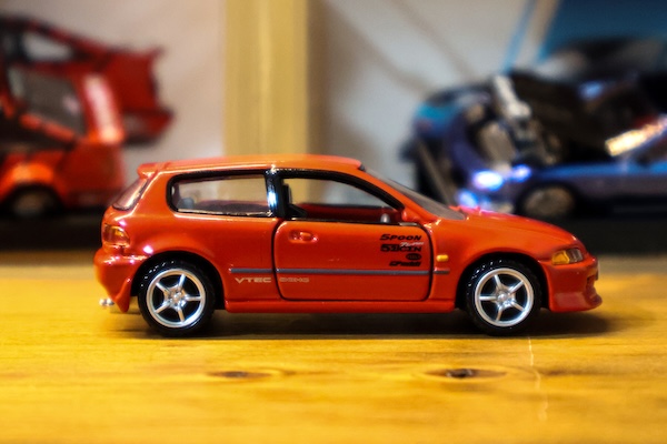 妙義ナイトキッズの2台が登場！トミカプレミアムunlimited 頭文字D 中里R32&庄司シビック レビュー