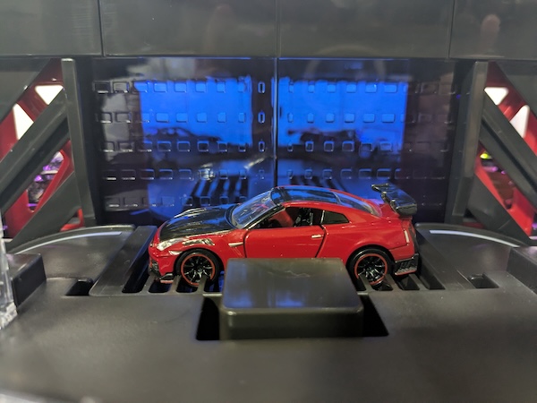 Automated tomica PARKING with showroom限定トミカ