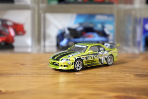 1/64 [MOTN] 日産 スカイライン GT-R(R34) ムーンアイズ