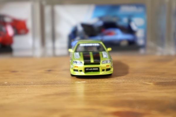 1/64 [MOTN] 日産 スカイライン GT-R(R34) ムーンアイズ