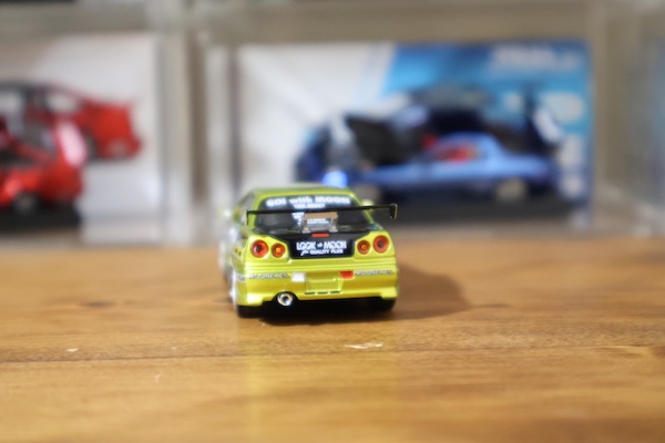 1/64 [MOTN] 日産 スカイライン GT-R(R34) ムーンアイズ